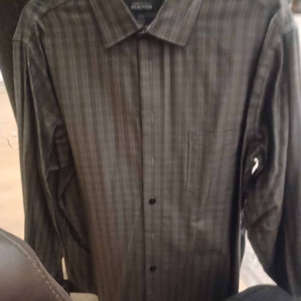Kenneth Cole Gray Plaid Casual Button Down Shirt